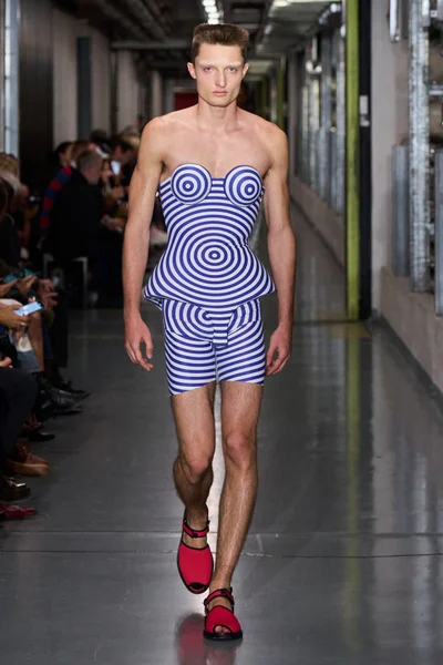 Look 42